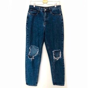 PrettyLittleThing Ripped Mom Jeans